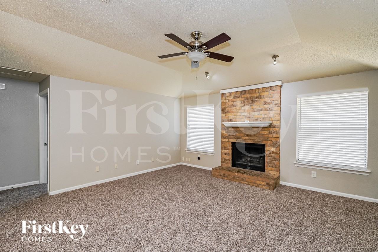 6476 Sudbury Way - Photo 2 of 19