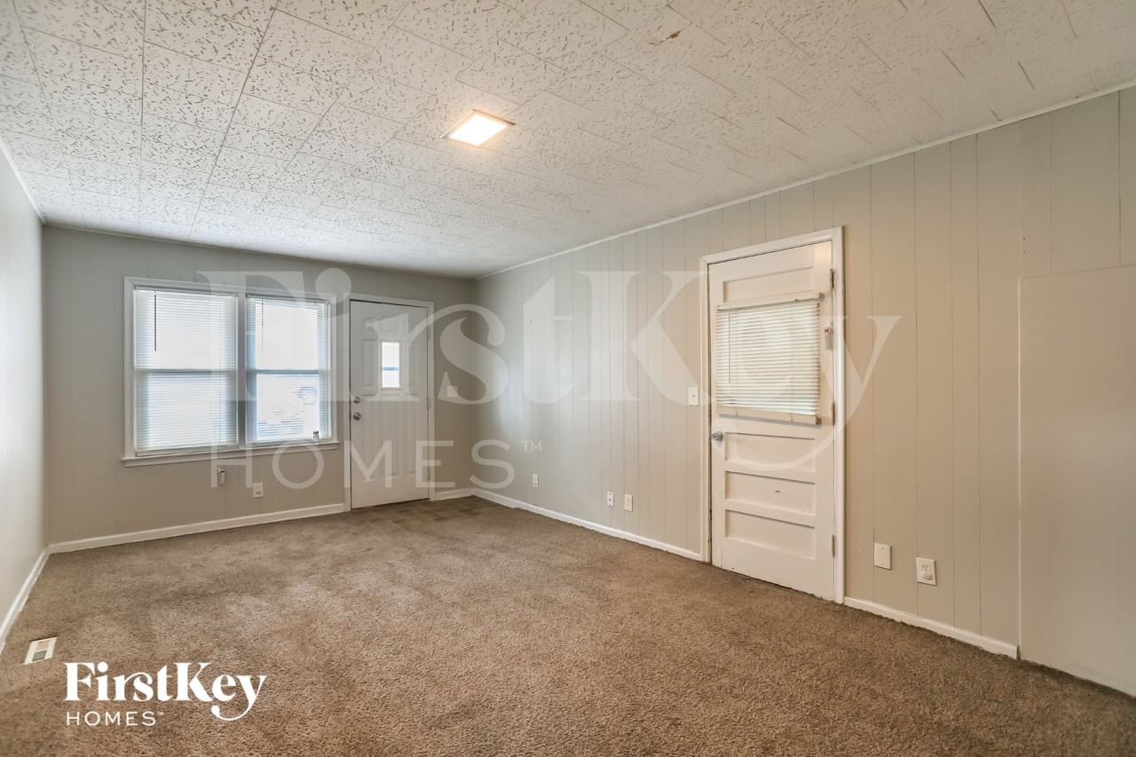 5915 Harvard Ave - Photo 3 of 18