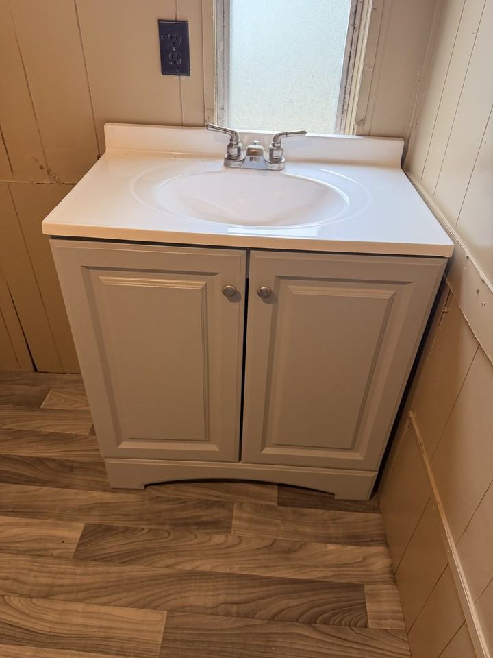 5542 Whites Ferry Rd - Photo 3 of 9