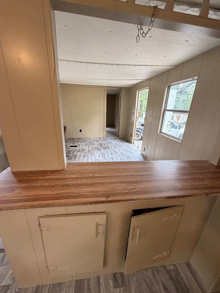 5542 Whites Ferry Rd - Photo 5 of 9
