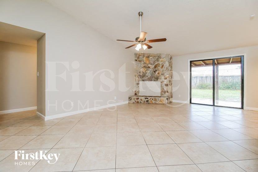 4559 Appaloosa St - Photo 3 of 15
