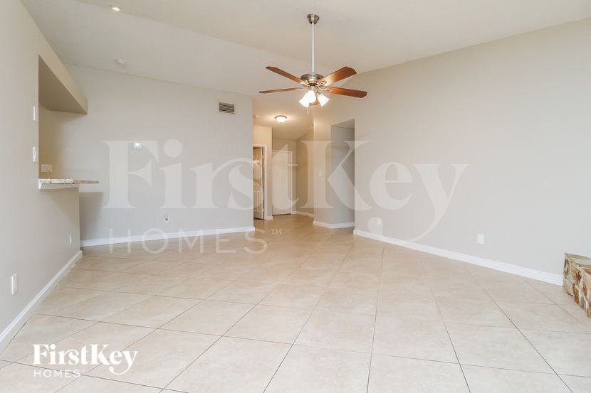 4559 Appaloosa St - Photo 4 of 15