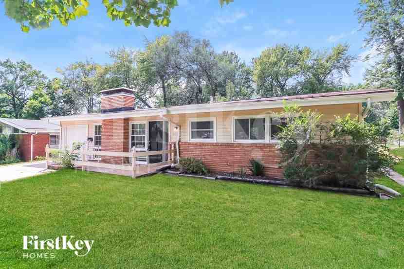 445 Ridge Dr - Photo 2 of 16