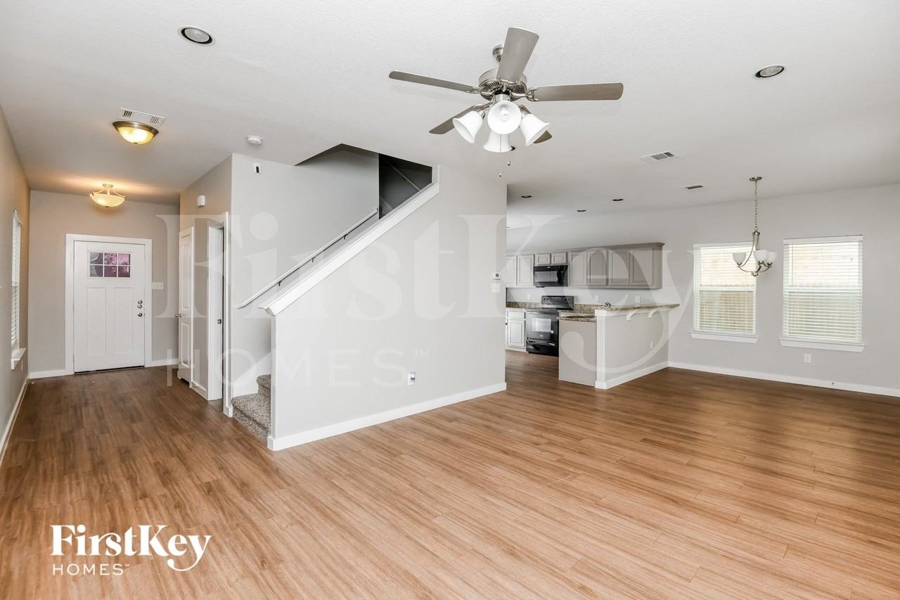 3611 Rio Blanco Dr - Photo 4 of 15