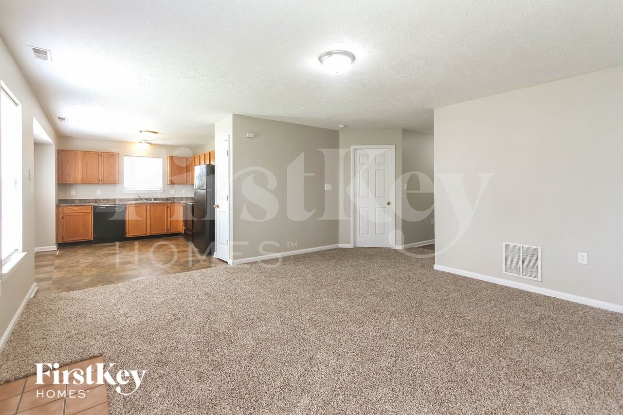 2416 Borgman Dr - Photo 3 of 19