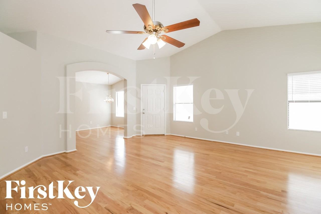 20442 N 38th Dr - Photo 3 of 16