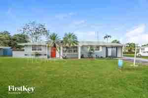 featured image of 202 E Jasmine Rd