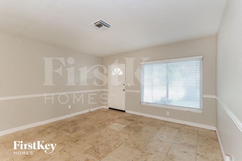 1795 Suffolk Dr - Photo 2 of 16