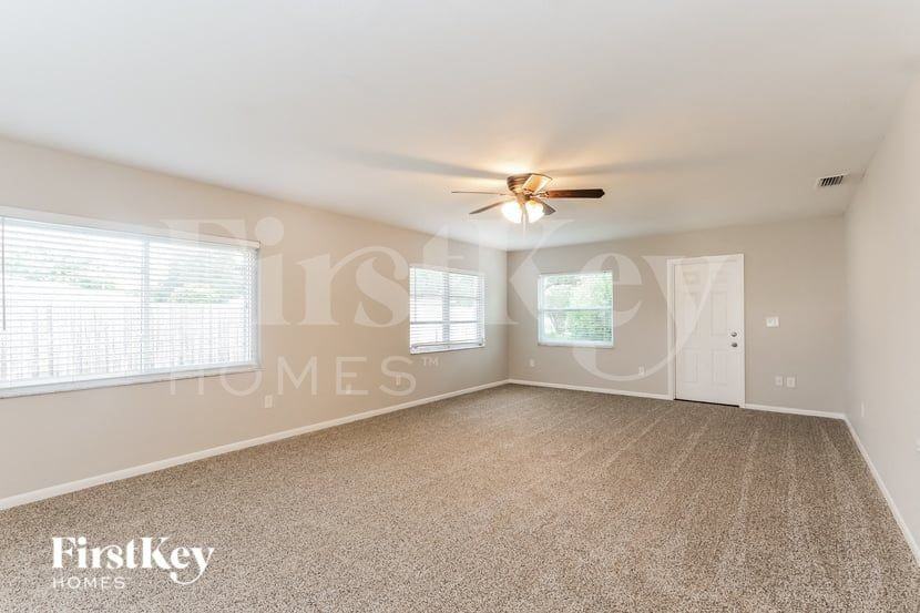 1795 Suffolk Dr - Photo 6 of 16