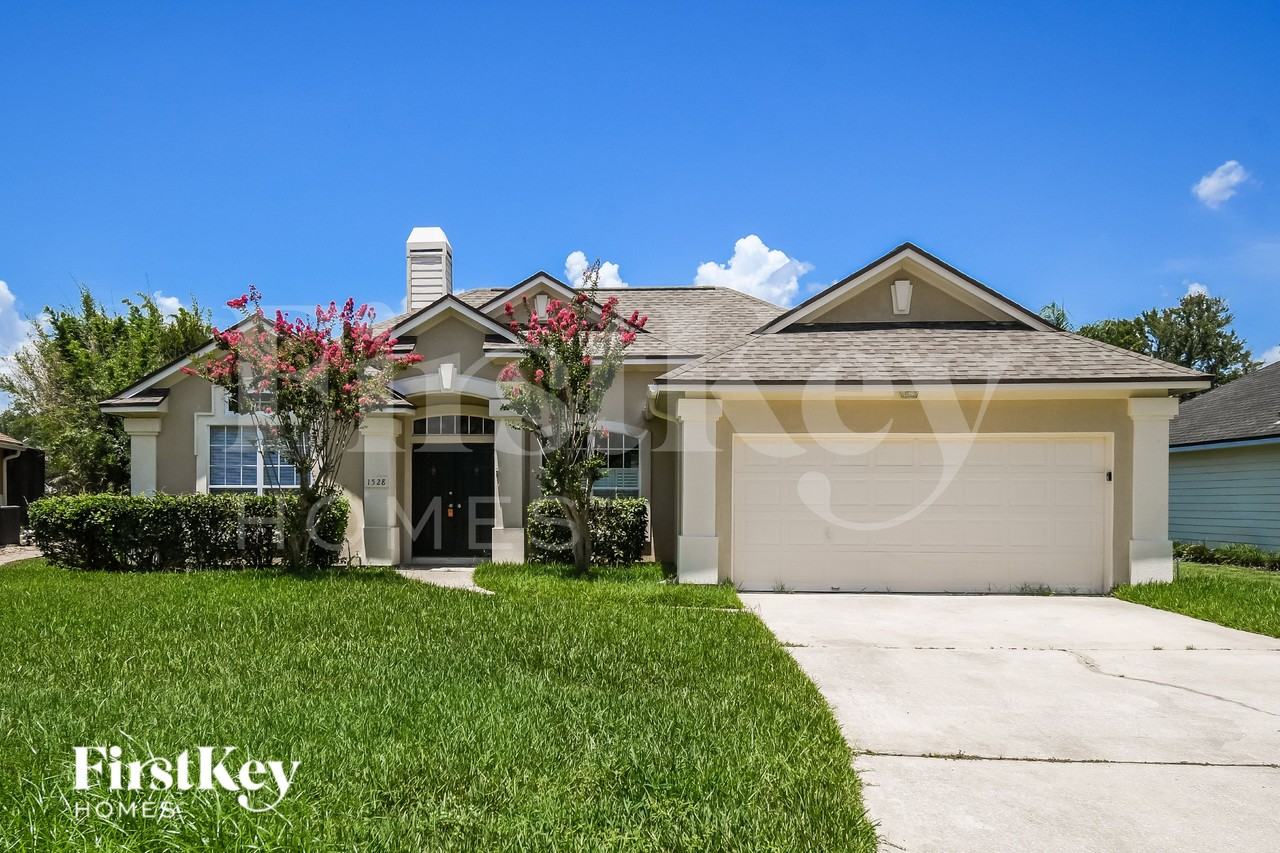 1528 Walnut Creek Dr