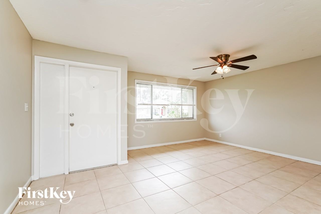 1428 Seterrace - Photo 3 of 18