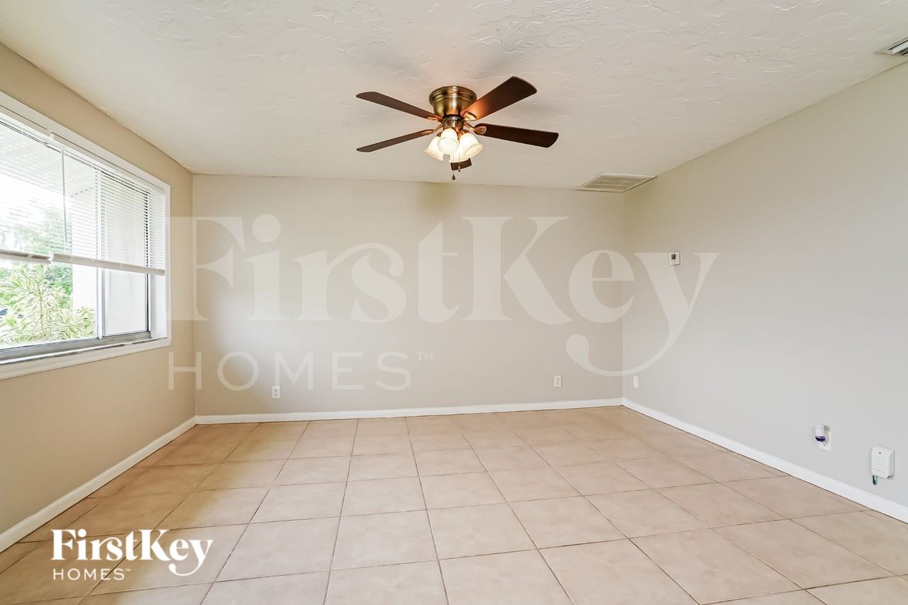 1428 Seterrace - Photo 4 of 18
