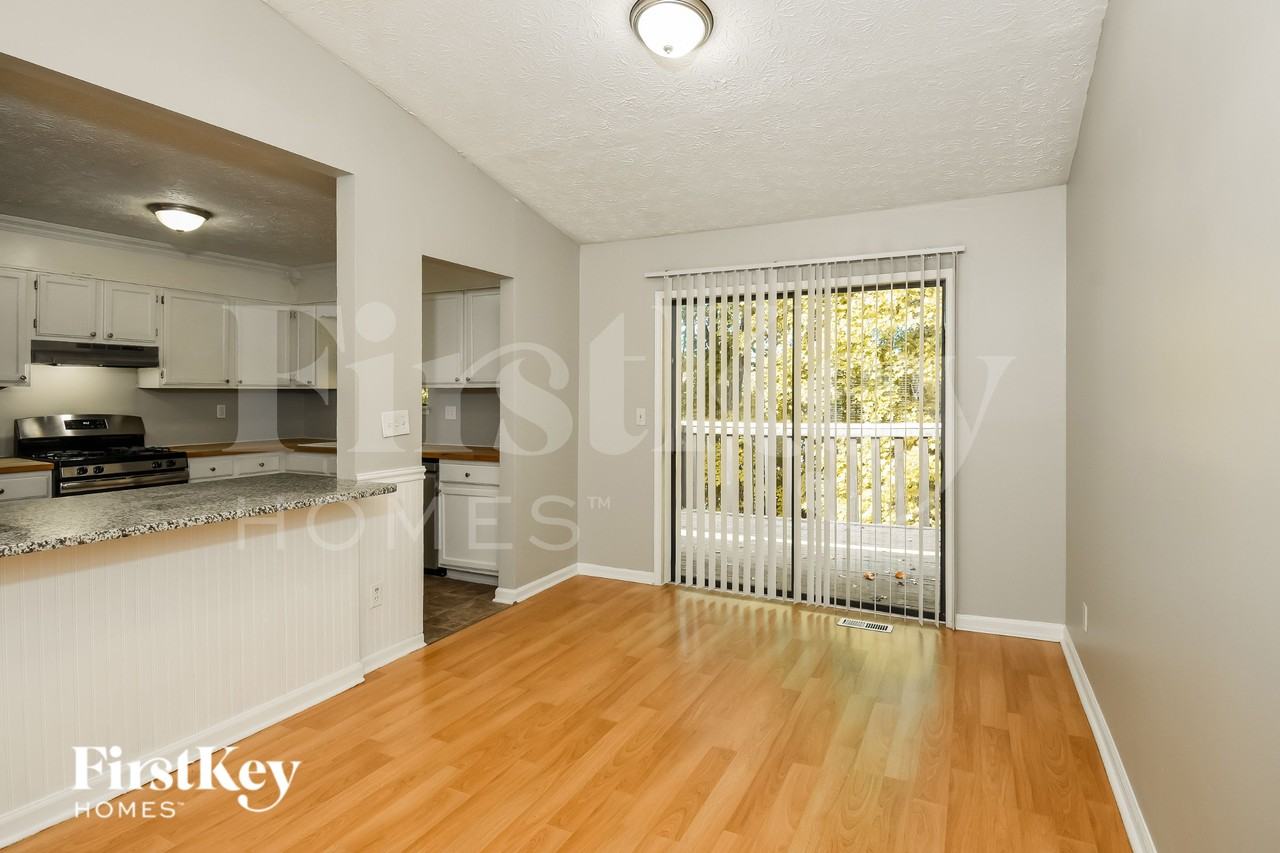 1340 Teaberry Cir - Photo 4 of 19