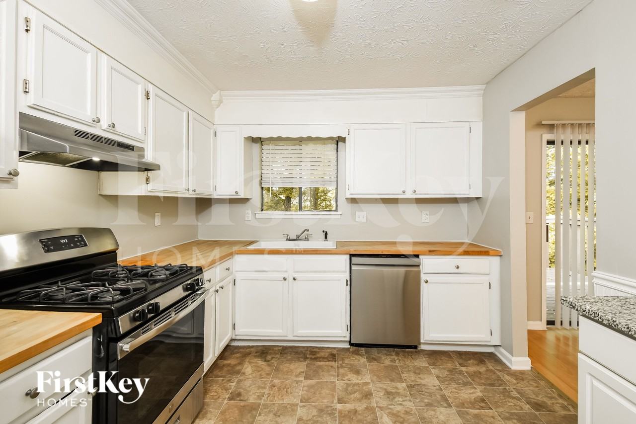 1340 Teaberry Cir - Photo 7 of 19