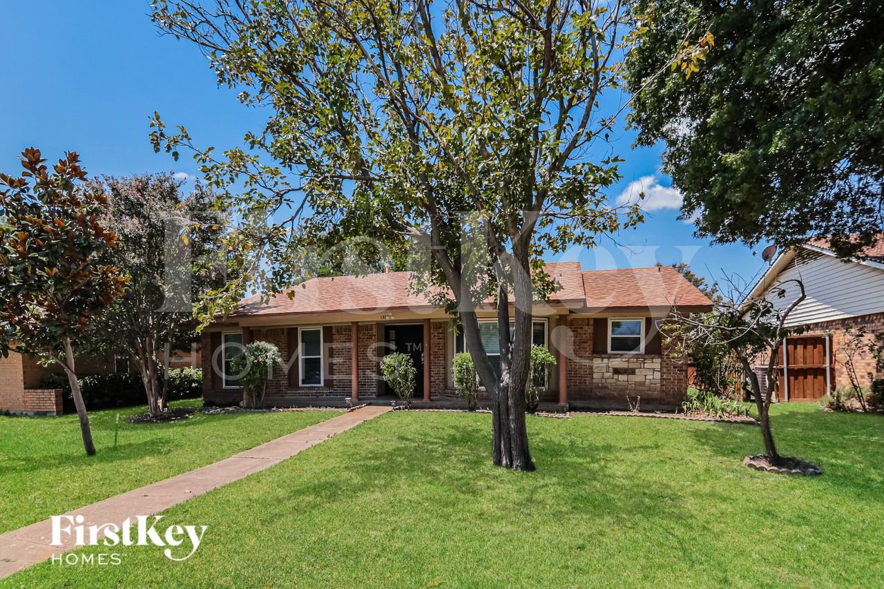 1309 Monterrey Dr - Photo 2 of 19
