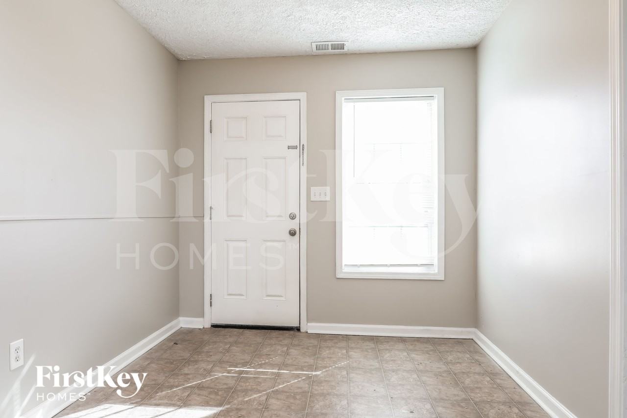 120 Grayview Ct - Photo 3 of 18
