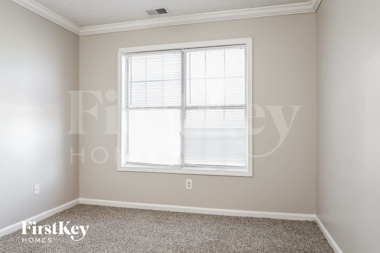 120 Grayview Ct - Photo 7 of 18