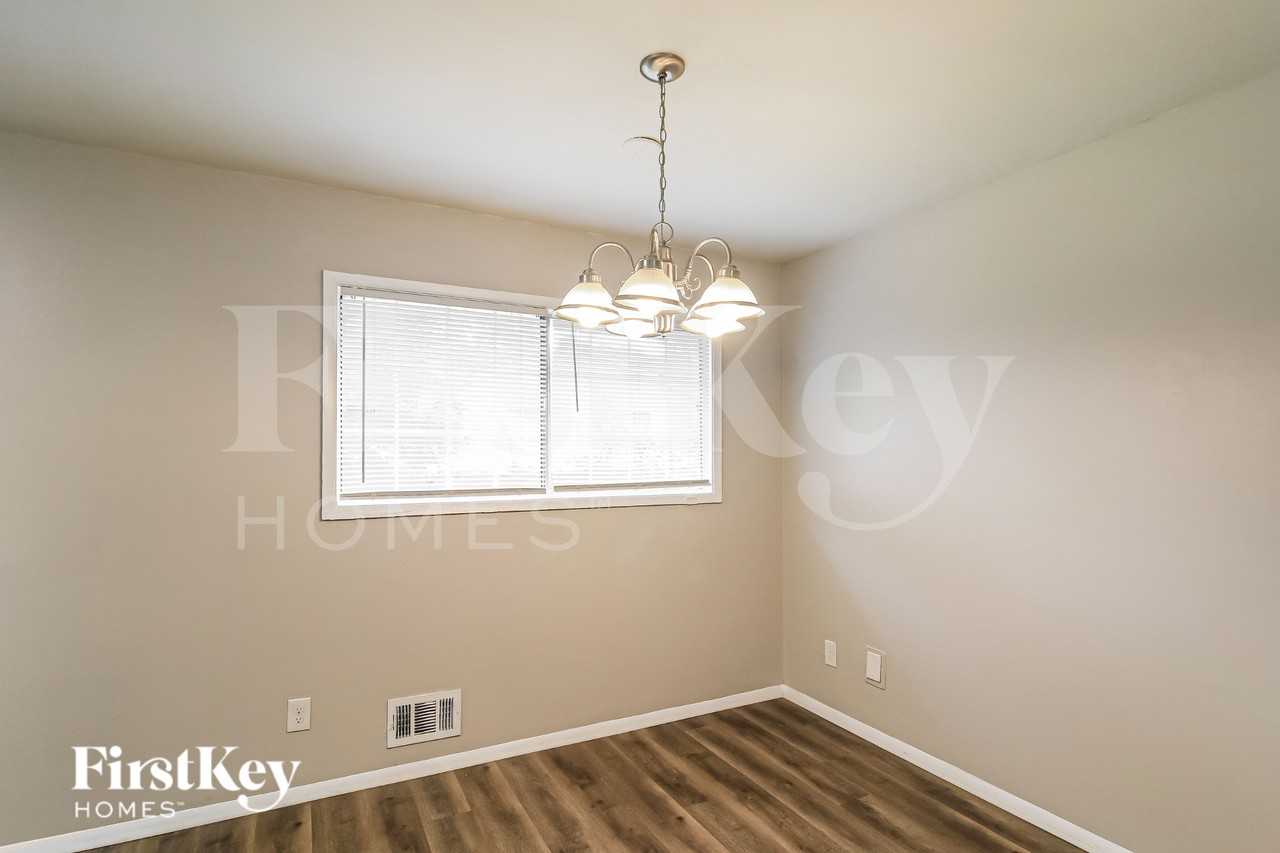 1199 Pineglen Dr - Photo 6 of 19