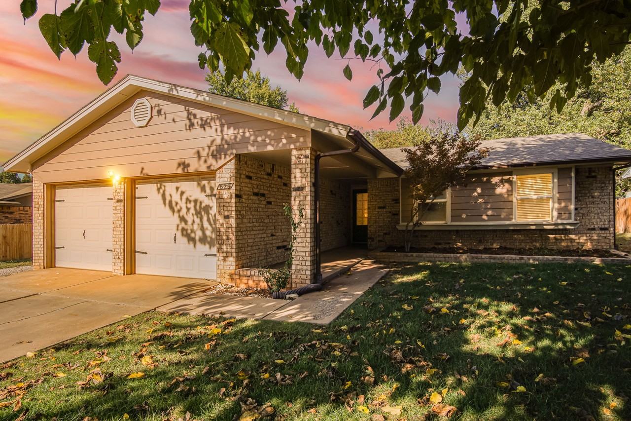 625 Hawthorne Pl - Photo 2 of 32