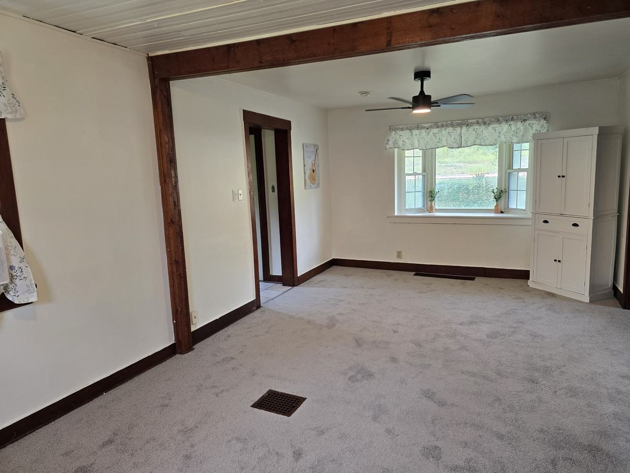 106 Lowry St - Photo 7 of 18