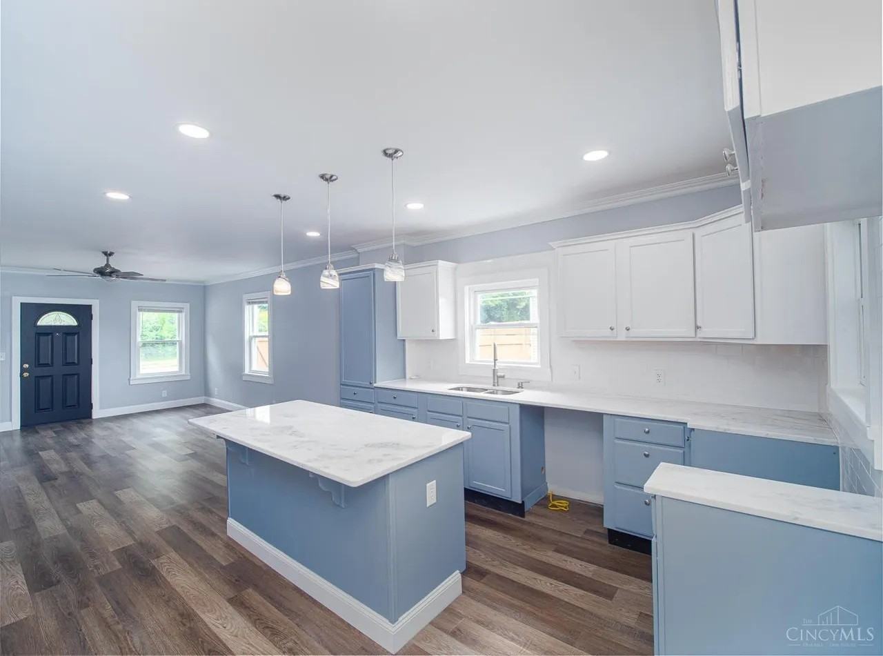 4239 Eastern Ave - Photo 6 of 26