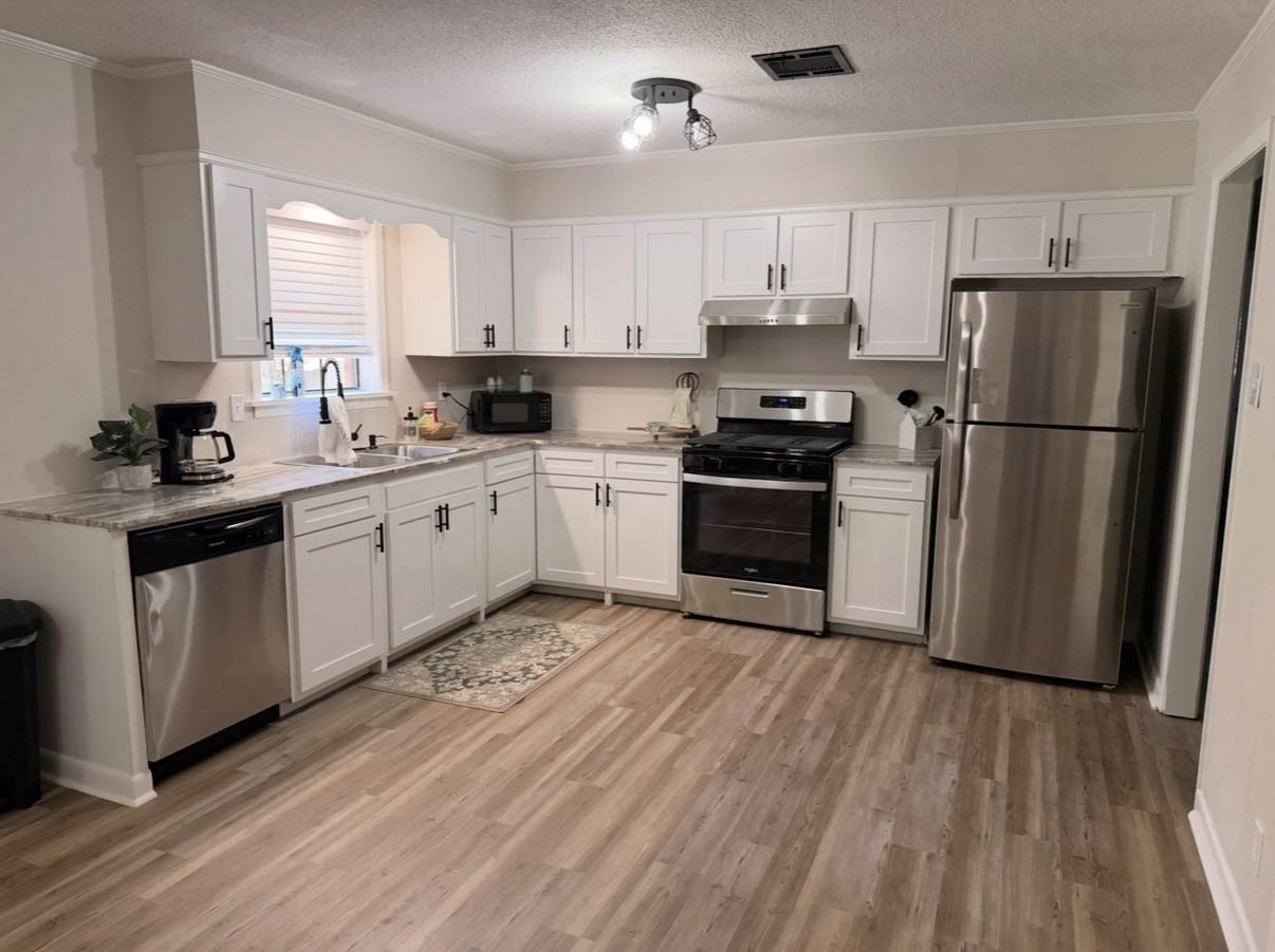 146 Hillcrest Ave - Photo 2 of 10