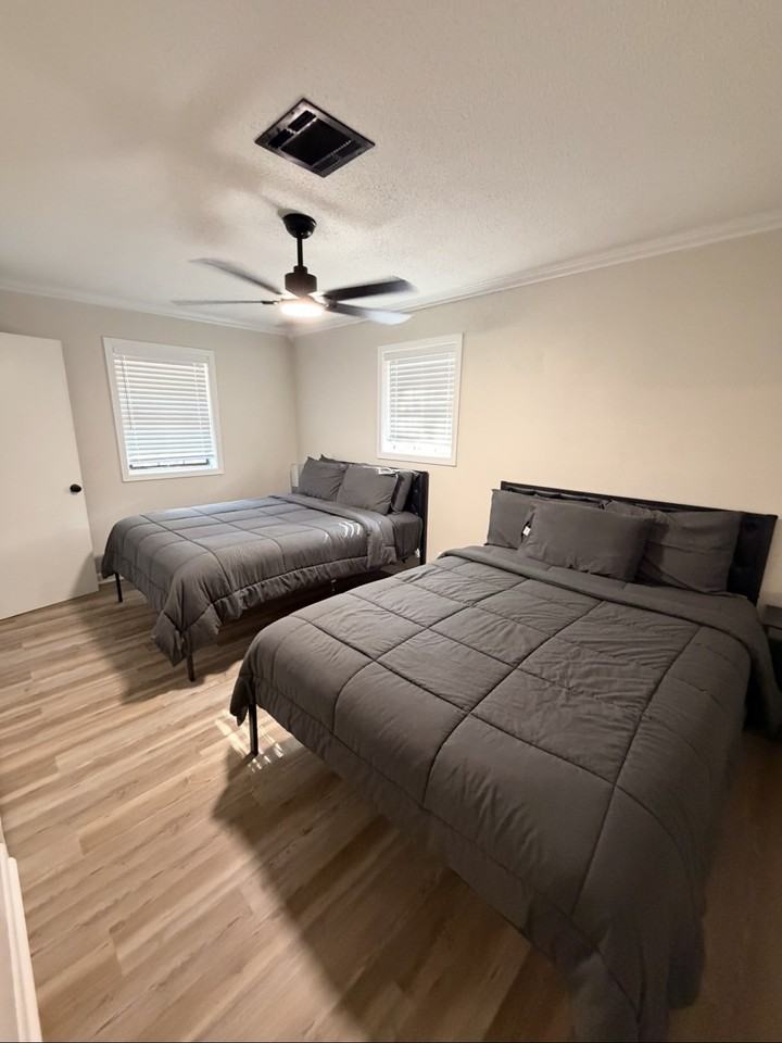 146 Hillcrest Ave - Photo 3 of 10