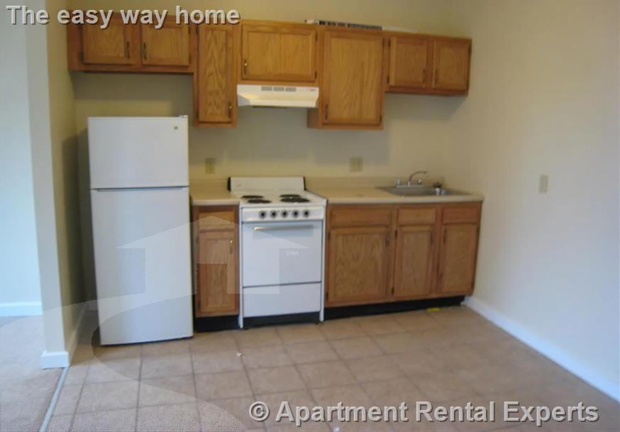239 Columbia St #1 - Photo 2 of 7