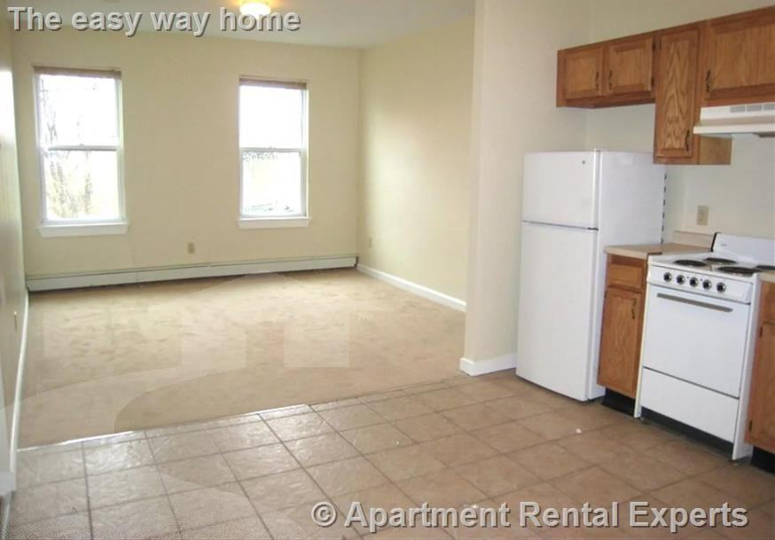 239 Columbia St #1 - Photo 3 of 7