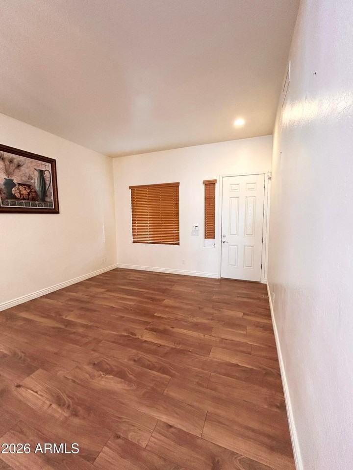 2692 E Vermont Ct - Photo 5 of 26