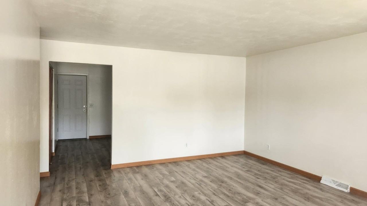 3365 Valleston Pkwy - Photo 6 of 20