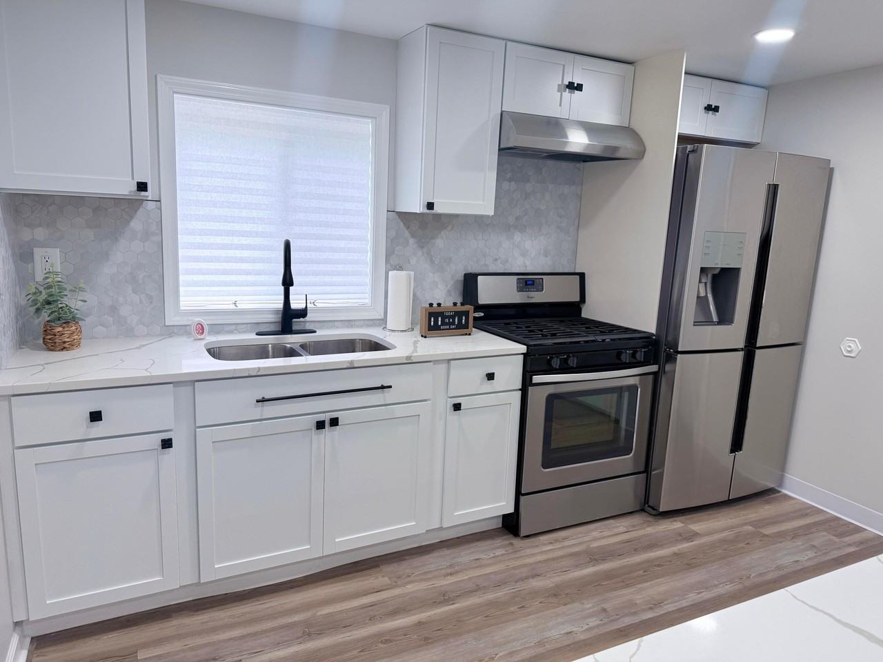 1755 Ralston St - Photo 5 of 20