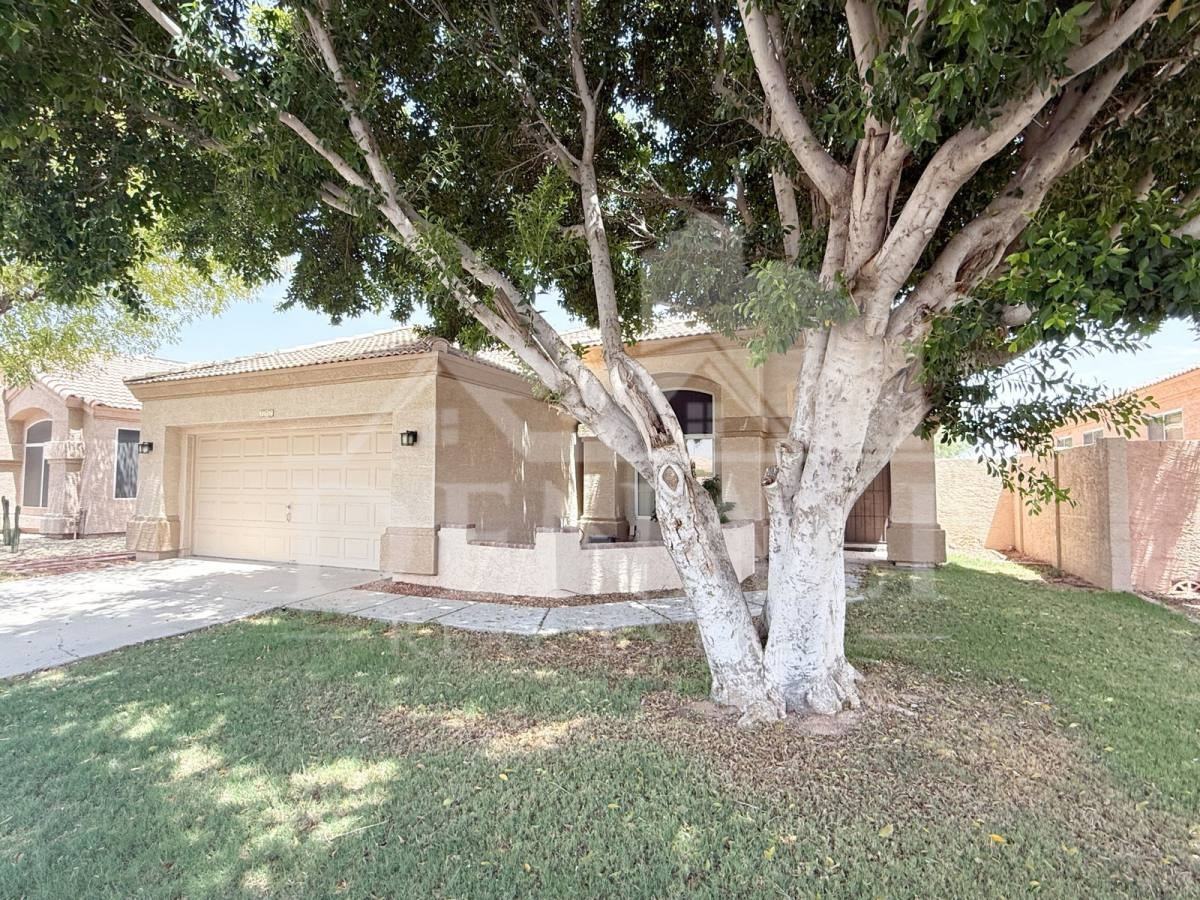 797 N Gregory Pl - Photo 2 of 10