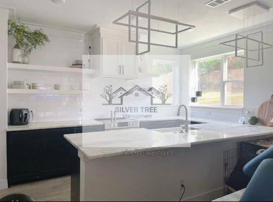 9073 Quarry Hill Ct - Photo 2 of 10