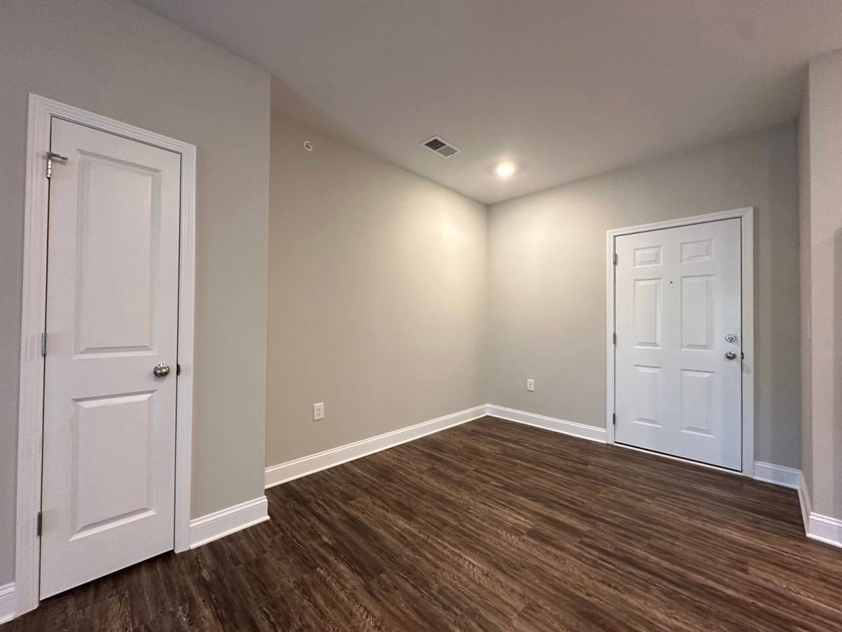 1020 Swilliamson Ave #108 - Photo 7 of 10