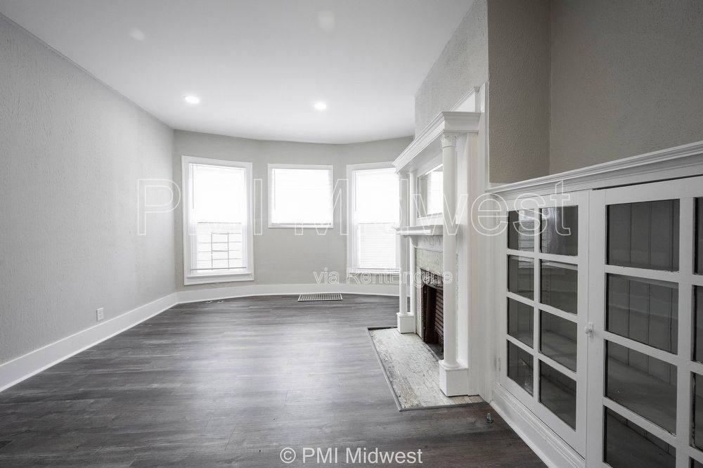 538 W 29th St #A - Photo 5 of 10