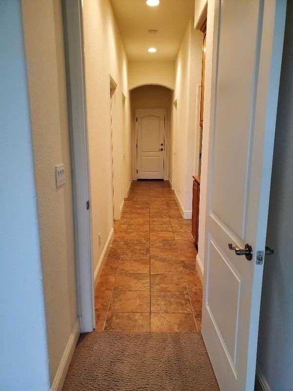1004 Hildebrand Cir - Photo 5 of 36