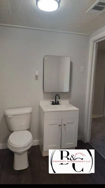2605 W 34th Ave - Photo 4 of 6