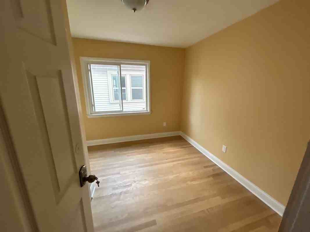 17409 Warrington Dr - Photo 7 of 13