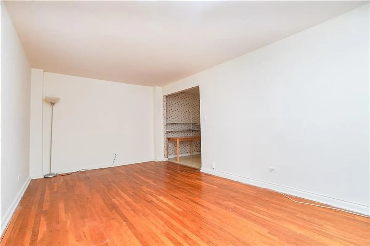 2675 E 7th St #3D - Photo 5 of 9