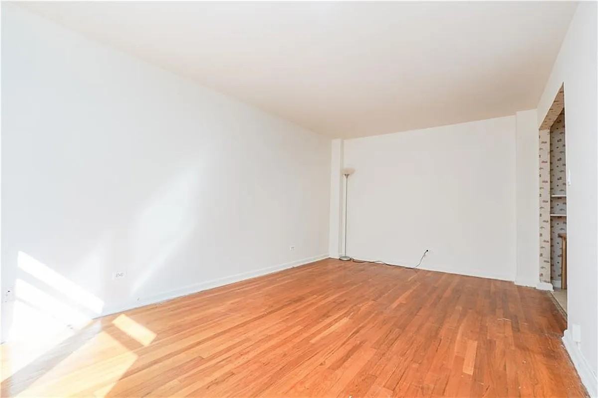 2675 E 7th St #3D - Photo 7 of 9