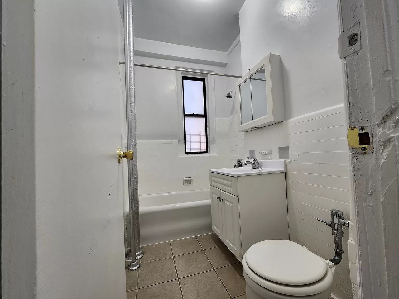 2665 Grand Concourse #5F - Photo 3 of 4