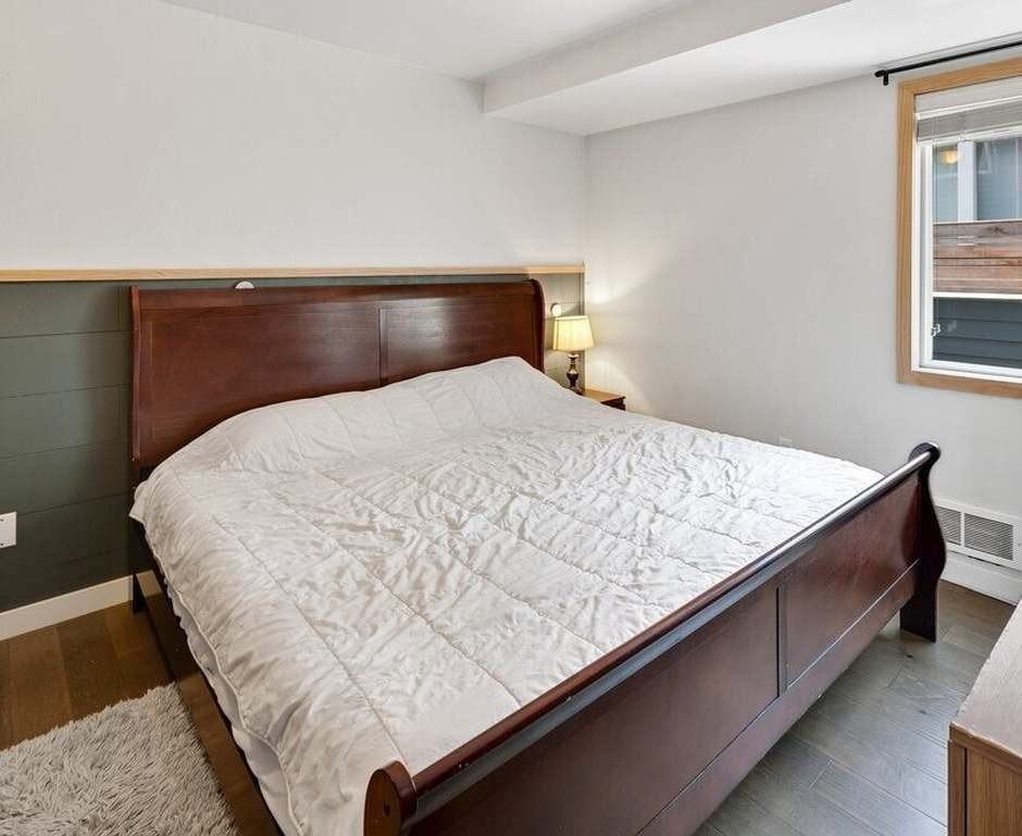 756 N 72nd St - Photo 4 of 11