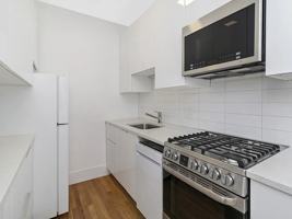 featured image of 40 Linnaean St