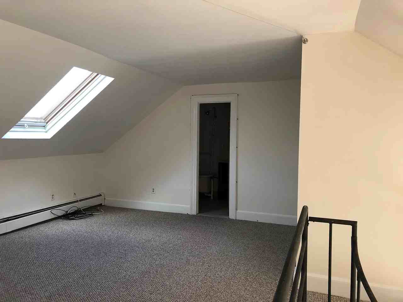 339 Alden Ave - Photo 4 of 8