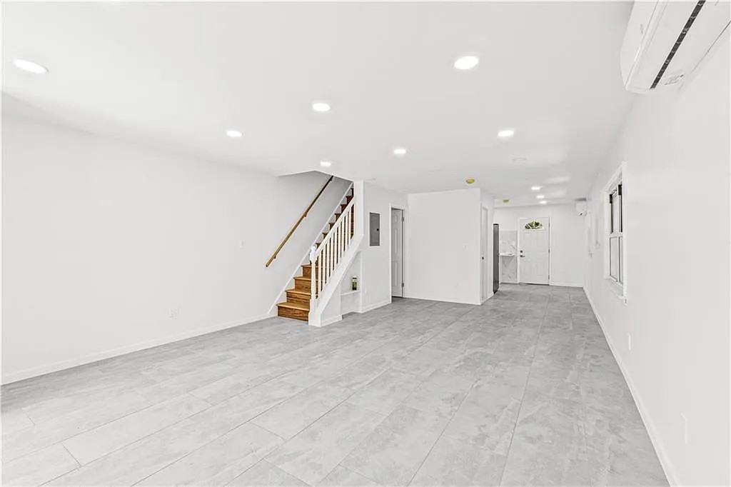 84 Elm St - Photo 7 of 14