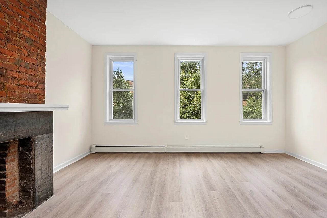 366 7th St #2 - Photo 2 of 4