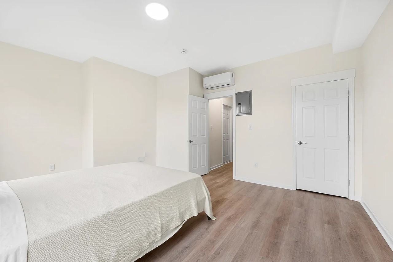 366 7th St #2 - Photo 3 of 4