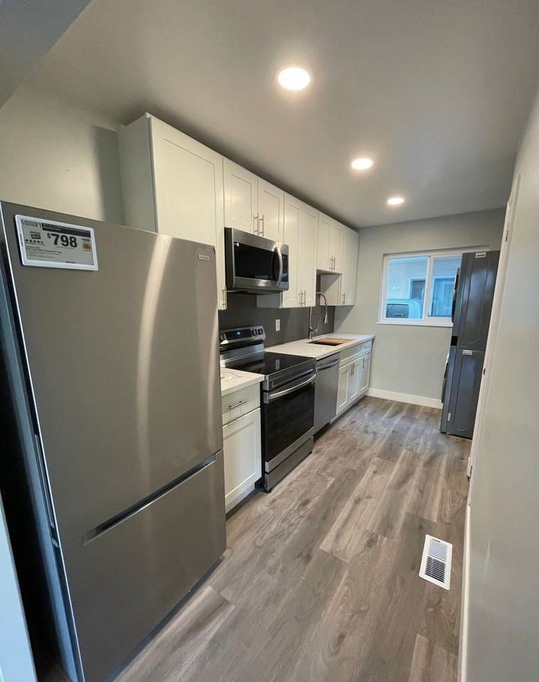 405 S 7th St #9 - Photo 2 of 3