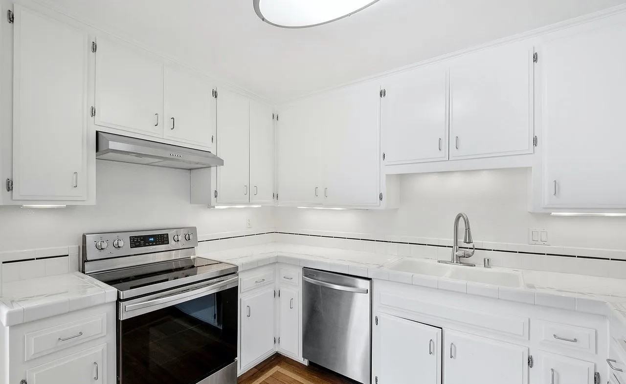 3060 6th Ave - Photo 5 of 5